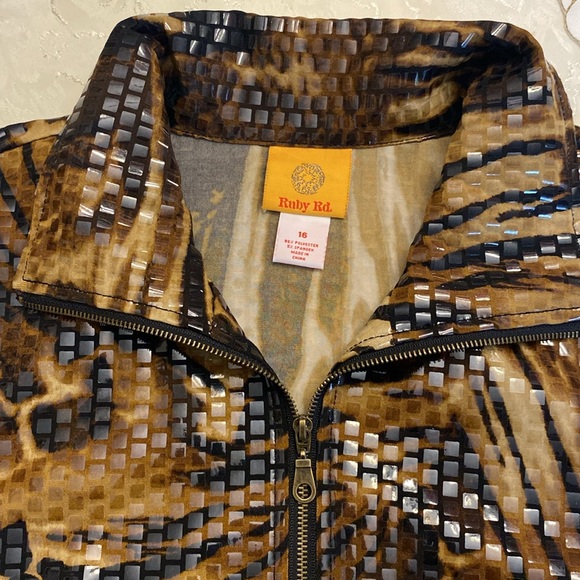 🌹Ruby Rd. Animal print woman’s jacket full zip up monk neck shinny squares sz16 - Picture 16 of 16